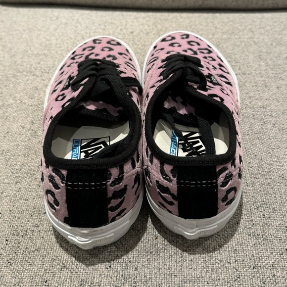 BNWT Leopard print Vans - Picture 3 of 5
